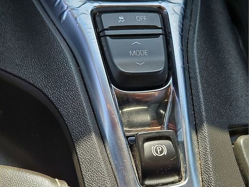 Used 2022 Chevrolet Camaro LT image 23