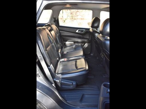 Used 2015 Nissan Pathfinder Platinum AWD/4WD image 28