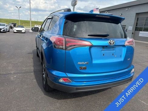 Used 2018 Toyota RAV4 LE w/ All Weather Liner Package FWD image 4
