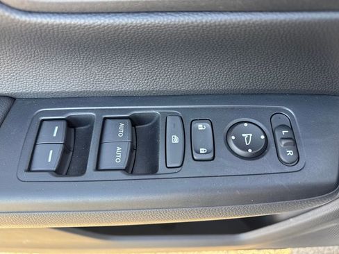 Used 2025 Honda CR-V Sport image 21