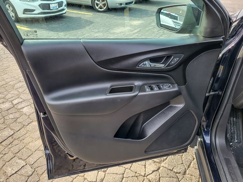 Used 2021 Chevrolet Equinox LT FWD image 24