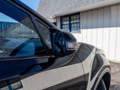 Used 2018 Toyota C-HR XLE image 12