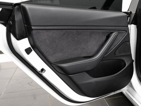 Used 2020 Tesla Model 3 Long Range image 39