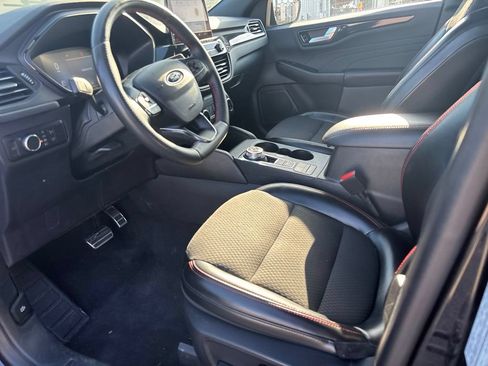Used 2024 Ford Escape ST-Line AWD/4WD image 8