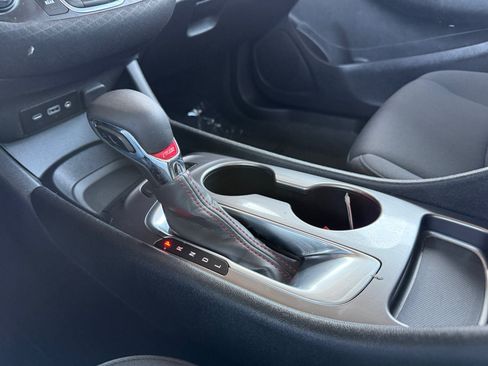Used 2021 Chevrolet Malibu RS FWD image 14