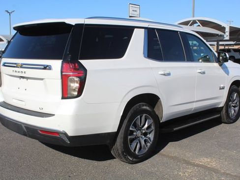 Used 2022 Chevrolet Tahoe LT w/ Luxury Package AWD/4WD image 3