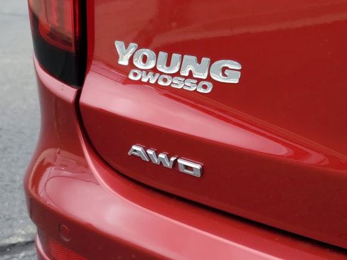 Certified 2024 Cadillac XT6 Premium Luxury w/ LPO, Floor Liner Package image 38