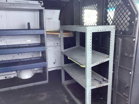 Used 2014 Ford E-250 and Econoline 250 Commercial image 12