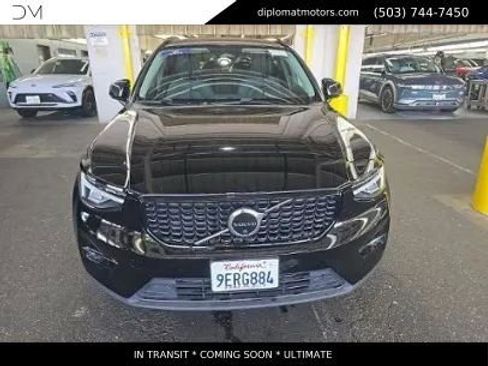 Used 2023 Volvo XC40 B5 Ultimate AWD/4WD image 2