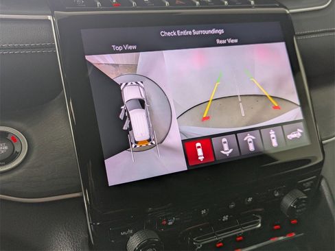 New 2025 Jeep Grand Cherokee Limited w/ Luxury Tech Group II image 25