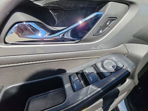 Used 2023 Chevrolet Traverse LT w/ LPO, Floor Liner Package AWD/4WD image 27
