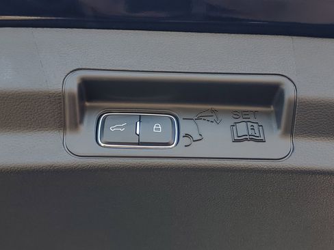 New 2026 Ford Explorer Active image 7