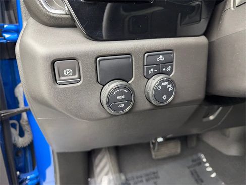 Used 2024 Chevrolet Silverado 1500 LT image 54