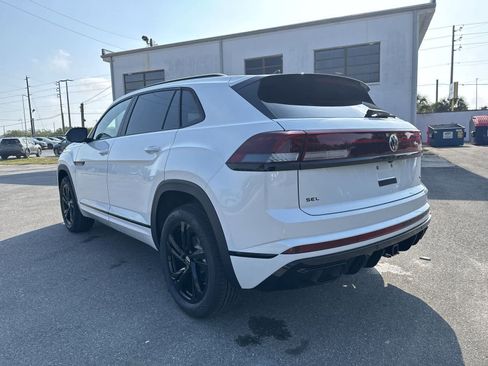 New 2026 Volkswagen Atlas Cross Sport SEL R-Line AWD/4WD image 4
