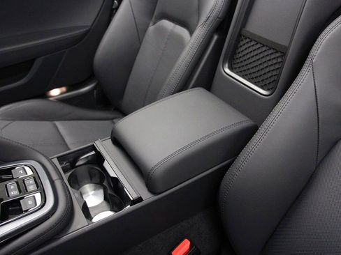 Used 2024 Jaguar F-TYPE R-Dynamic image 17