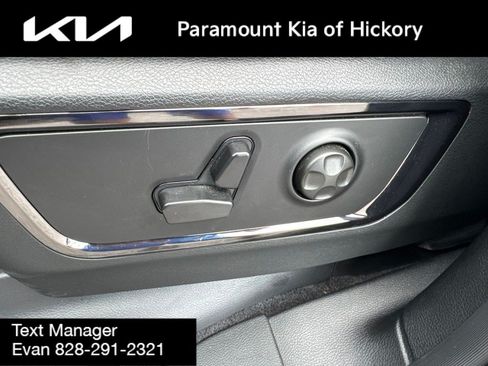 Used 2025 RAM 1500 Limited AWD/4WD image 22