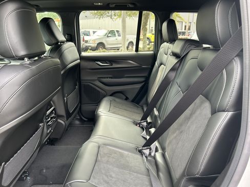 New 2025 Jeep Grand Cherokee Altitude image 58