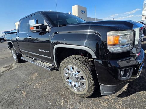 Used 2016 GMC Sierra 2500 Denali w/ Duramax Plus Package AWD/4WD image 8