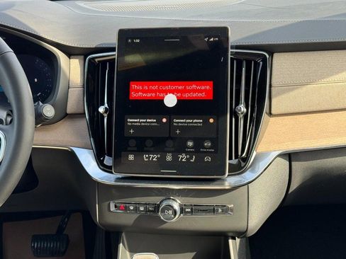 New 2026 Volvo XC90 B6 Plus w/ Protection Package image 8