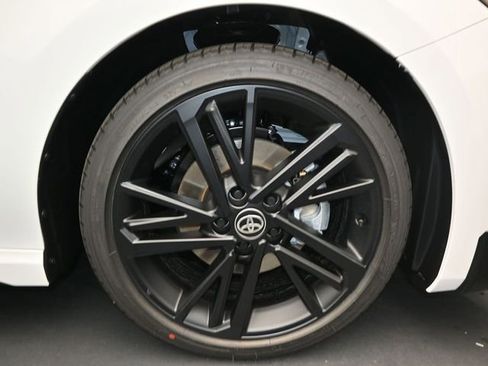 New 2026 Toyota Camry Hybrid image 16