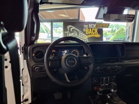 New 2025 Jeep Wrangler Unlimited Rubicon 392 image 10