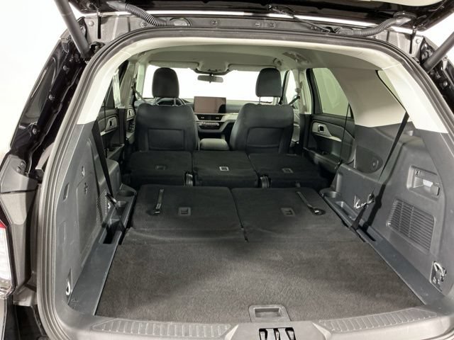 Used 2026 Ford Explorer Active AWD/4WD image 30
