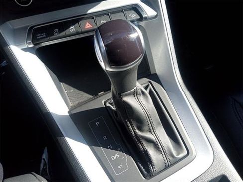 Used 2023 Audi Q3 2.0T Premium image 48