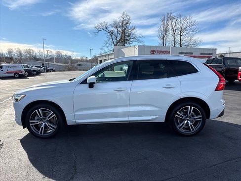 Used 2018 Volvo XC60 T6 Momentum w/ Convenience Package image 26