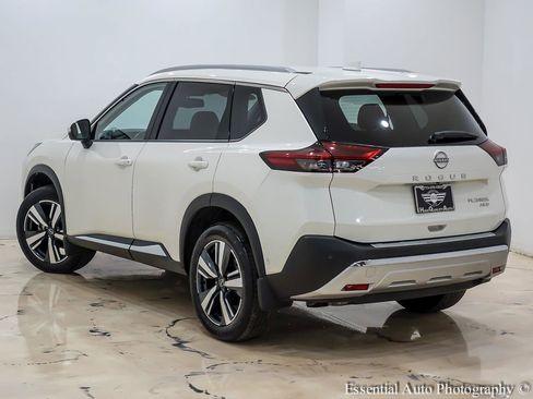 Used 2022 Nissan Rogue Platinum w/ Head-Up Display Package image 10