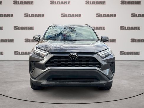 Used 2022 Toyota RAV4 XLE image 8