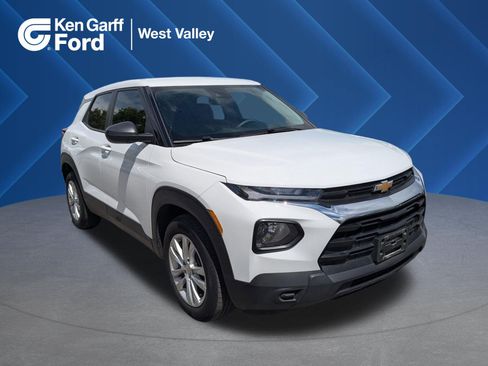 Used 2023 Chevrolet TrailBlazer LS FWD image 1