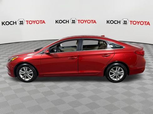 Used 2017 Hyundai Sonata SE FWD image 4