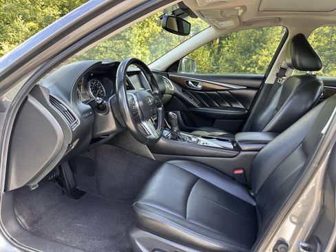 Used 2018 INFINITI Q50 Luxe w/ Essential Package (3.0T Luxe) image 10