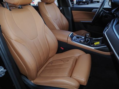 Used 2022 BMW X7 xDrive40i w/ M Sport Package image 20