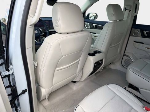 New 2026 Buick Enclave Avenir w/ Super Cruise Package image 13