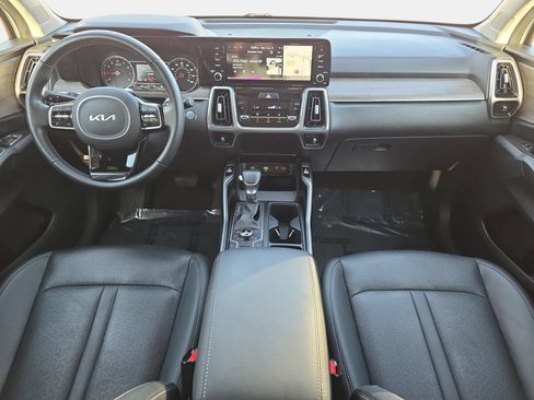 Used 2023 Kia Sorento S w/ Panoramic Sunroof Package AWD/4WD image 9