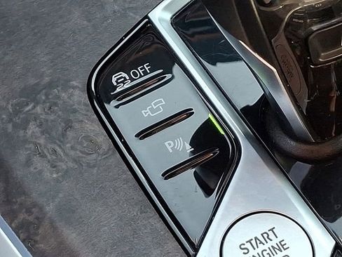 Used 2021 BMW X5 xDrive40i w/ Convenience Package image 32