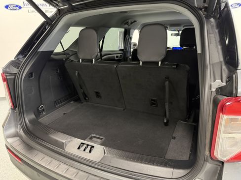 Used 2023 Ford Explorer XLT w/ Equipment Group 202A image 28