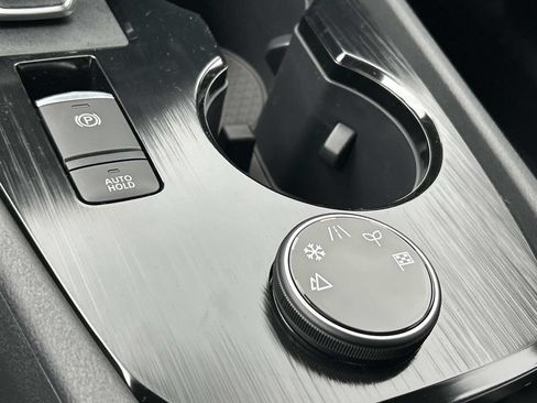 New 2026 Nissan Rogue SV AWD/4WD image 32