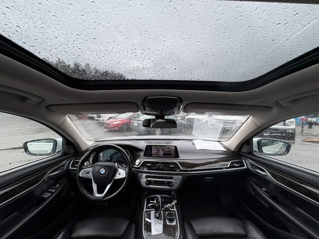 Used 2017 BMW 750i xDrive AWD/4WD image 17