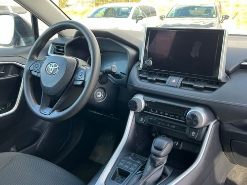 Used 2024 Toyota RAV4 LE image 17