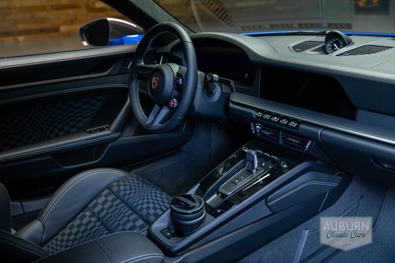 Used 2026 Porsche 911 Carrera GTS RWD image 33