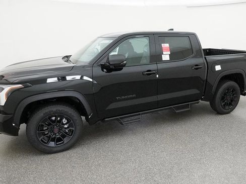 New 2025 Toyota Tundra SR5 image 5