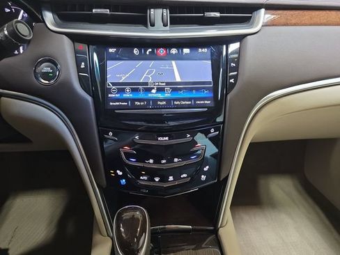 Used 2017 Cadillac XTS Luxury FWD image 21