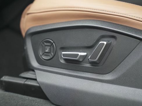 Used 2024 Audi RS Q8 AWD/4WD image 35
