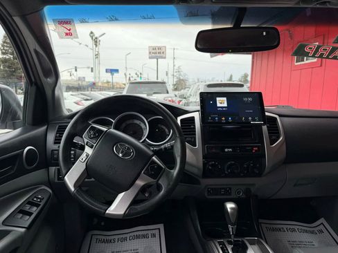 Used 2014 Toyota Tacoma PreRunner w/ Limited Package RWD image 8