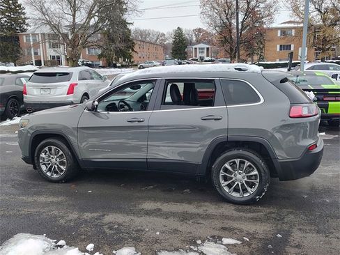 Used 2021 Jeep Cherokee Latitude Lux w/ Comfort/Convenience Group image 9