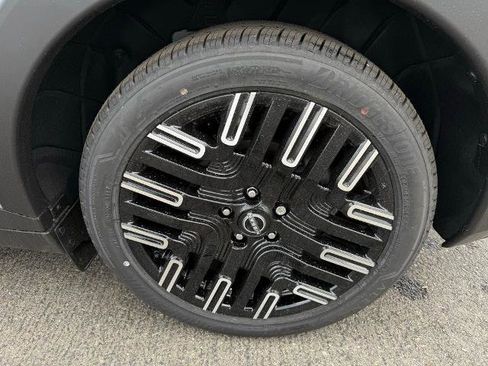 New 2026 Nissan Leaf Platinum+ w/ Cargo Package (Platinum+) image 8