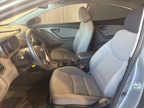 Used 2013 Hyundai Elantra GLS w/ Preferred Pkg image 19