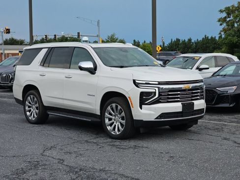 Used 2025 Chevrolet Tahoe Premier AWD/4WD image 1